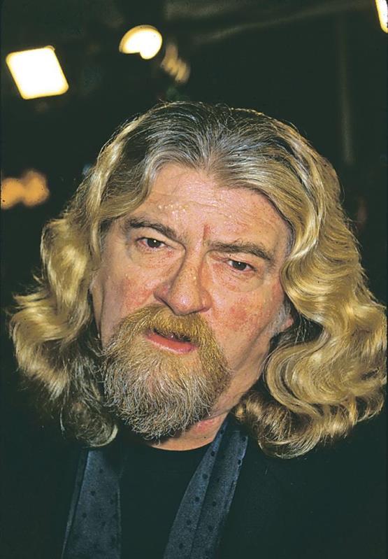 eszterhas.jpg