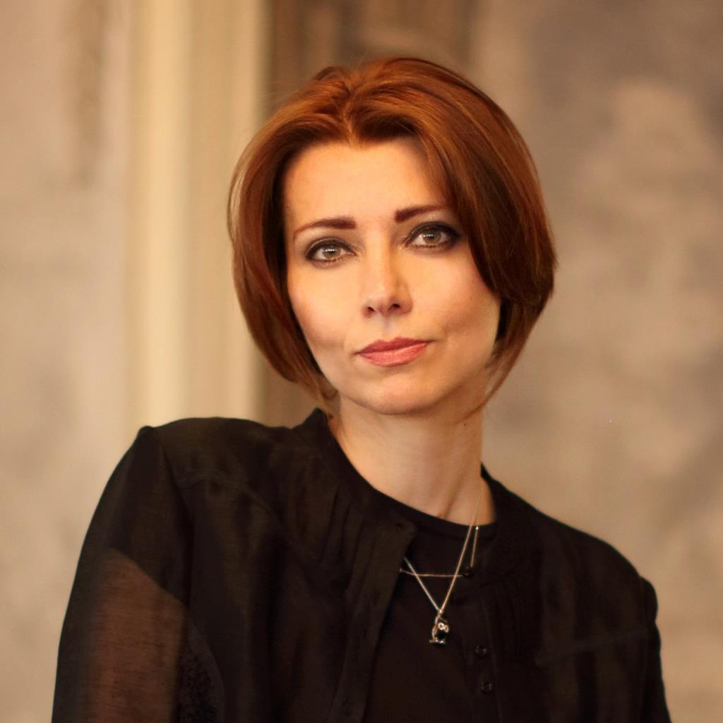 elifshafak_portre_zeynelabidin_kis.jpg