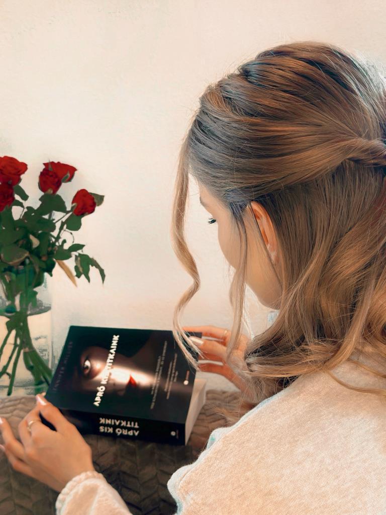 4 🌟

“– ᴛᴜᴅᴏᴅ, ᴍɪʟʏᴇɴ éʀᴢéꜱ ᴀᴢ, ʜᴀ ɢʏᴇʀᴇᴋᴇᴅ ᴠᴀɴ? 