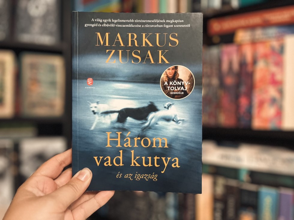 Markus Zusak neve akkor vésődött be, mikor anno A könyvtolvaj című regényét olvastam.