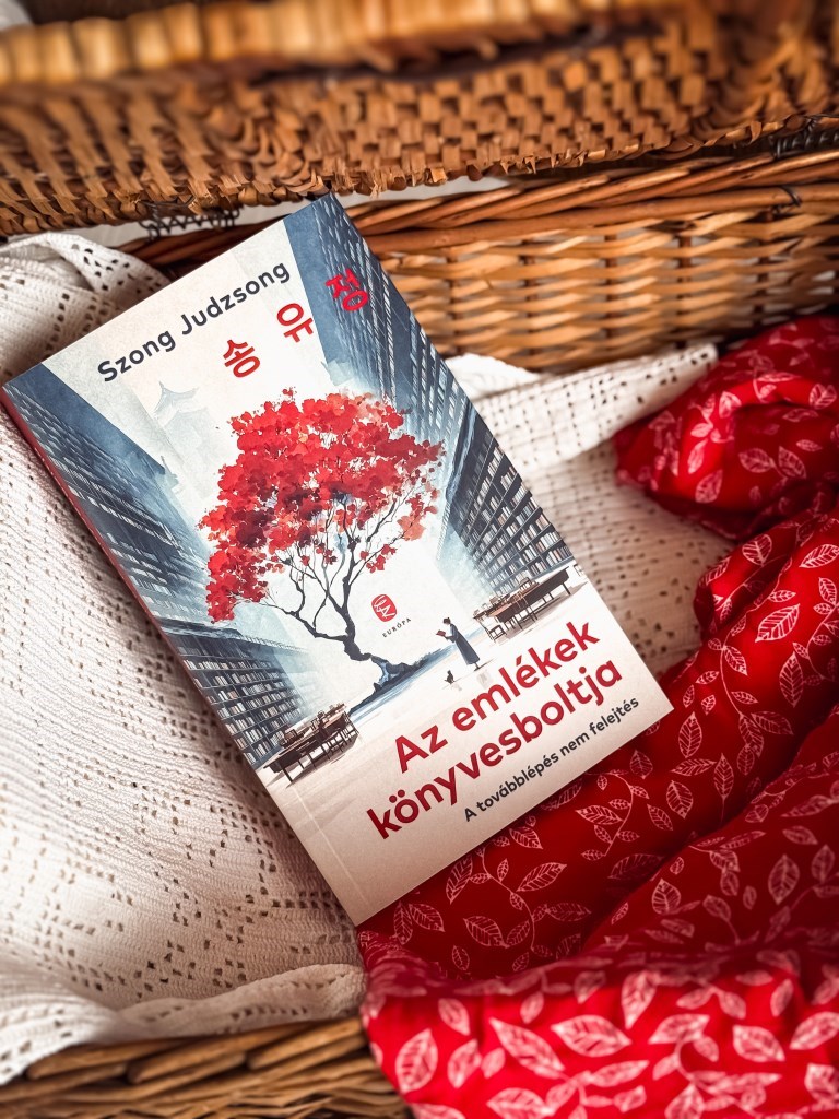 Nemrégiben találkoztam a „healing fiction” kifejezéssel, ami kifejezetten illik a koreai és japán trendek világába, amit leginkább úgy definiálnak, hogy „gyógyító fikciós történet. Olyan története