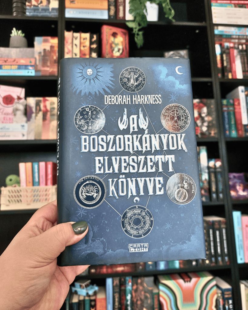 Aki a gyors tempójú fantasykhoz szokott, annak talán nem ez lesz a kedvence, én viszont kifejezetten élveztem ezt a történetet.